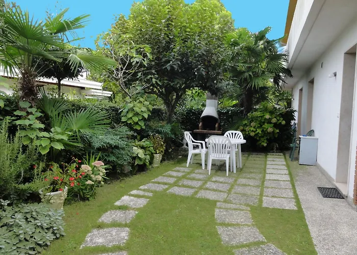 Βίλα With Garden And Bbq *