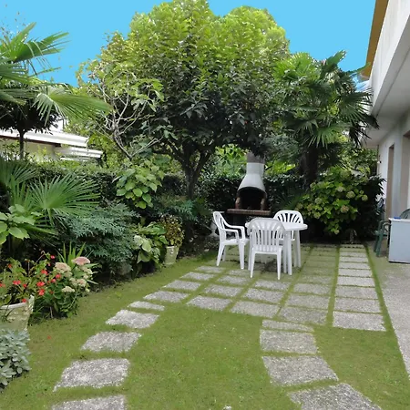 빌라 With Garden And Bbq *